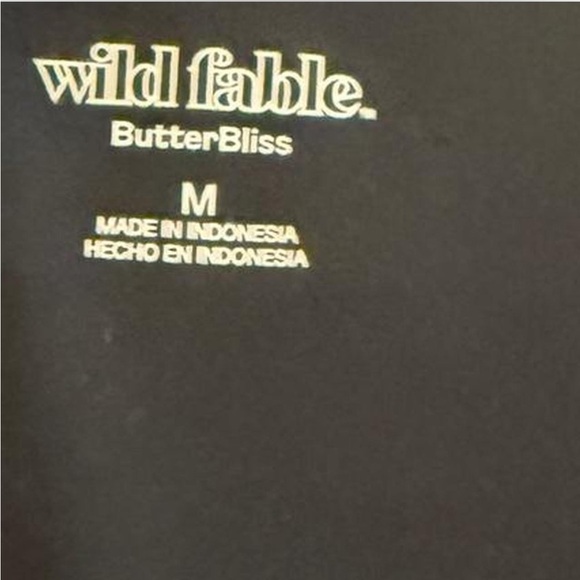 Wild Fable Black Crop Top. Medium - Picture 3 of 3